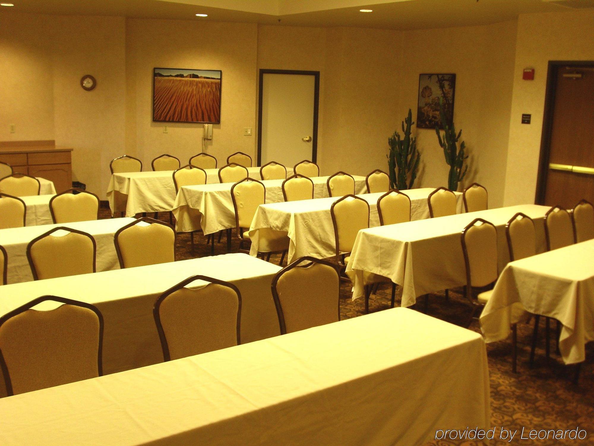 Holiday Inn Express & Suites Phoenix/Chandler Buitenkant foto