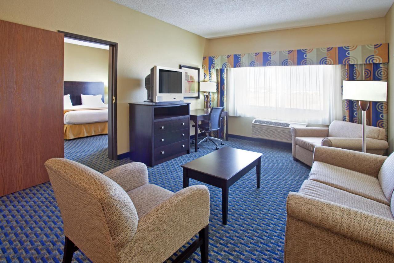 Holiday Inn Express & Suites Phoenix/Chandler Buitenkant foto